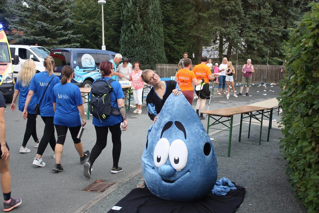 Firmenlauf 2025 - Läuft bei uns!: Auqalino's Inhalt nach getaner... Wasserstelle ZWAV - Aqualinos Inhalt