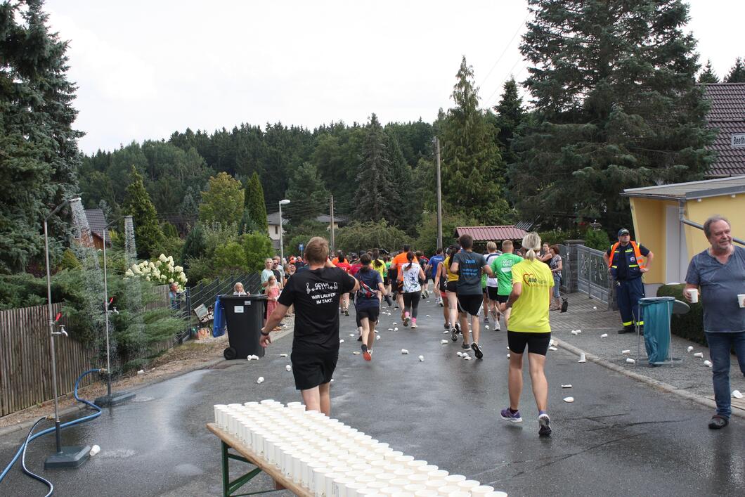 Firmenlauf 2025 - Läuft bei uns! Wasserstelle ZWAV