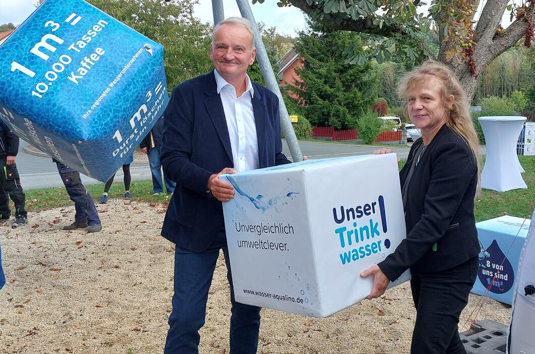 Sanierung und Schutz der Talsperre Dröda: ZWAV-Geschäftsführer Henning... ZWAV-Geschäftsführer Henning Scharch begrüßte Dr. Regina Heinecke-Schmitt