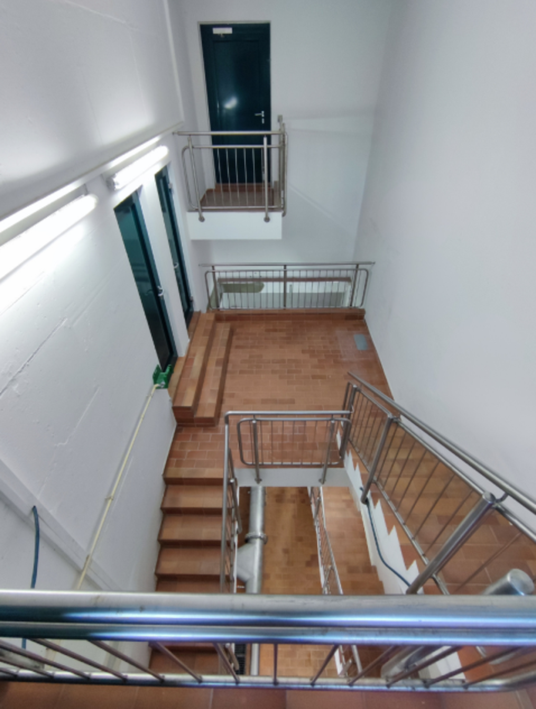 Weltwassertag in Erlbach: Im Wasserwerk geht es einige... Wasserwerk Erlbach Innenansicht